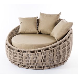 CHAISE